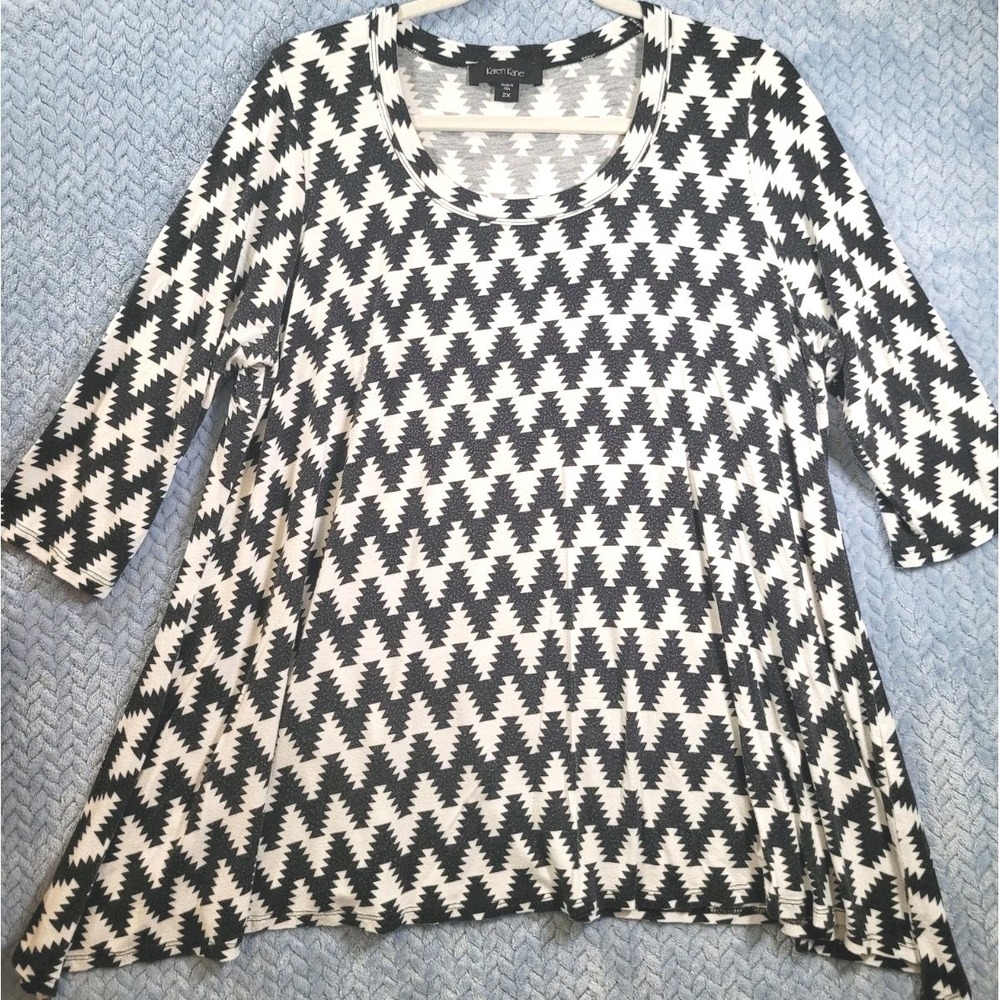 Karen Kane 2X Top Black White Geometric Zigzag Print 3/4 Sleeve Flared Tunic